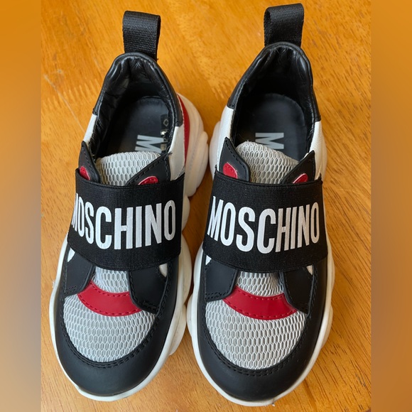 Moschino Made in Italy Fashion sneakers teddy bear sole kids trainers size 24
